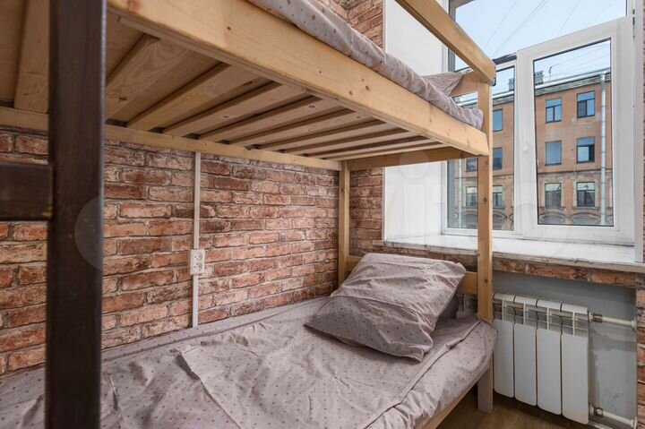 Комната 28 м² в 3-к., 4/4 эт.