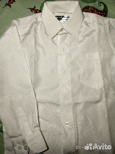 Рубашки классика р. 116,122,134