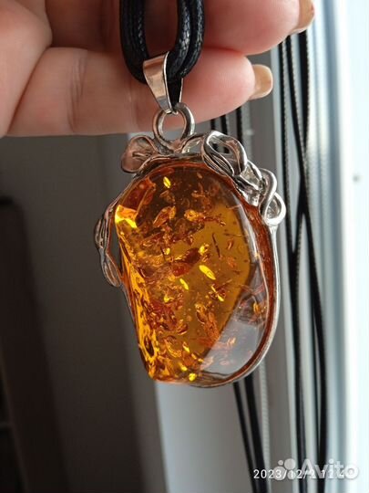 Янтарное колье