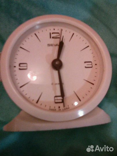 Будильники севани ссср/Sevani ussr белые