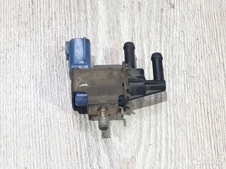 Клапан вакуумный Nissan primera P12