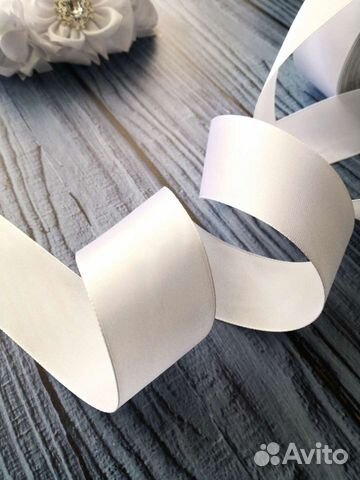 Лента атласная белая 25мм 25 ярдов