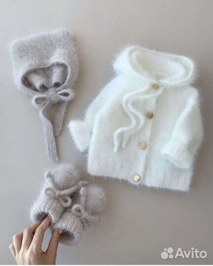 Кофты, кардиганы, шапки