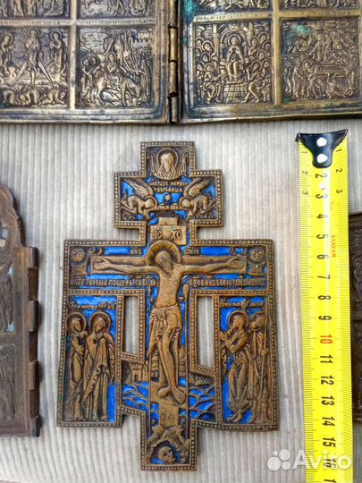Крест Латунь 19 век. Иконы Латунь. Пластика