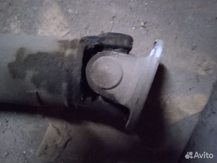 Кардан с навесным подшипником Волга 31105