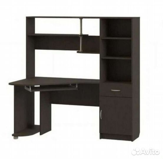 Компьютерный стол со стеллаж ом и стулом