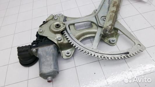 Стеклоподъемник передний правый toyota RAV 4 ZSA3