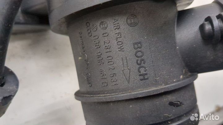 Корпус воздушного фильтра Volkswagen Caddy, 2009