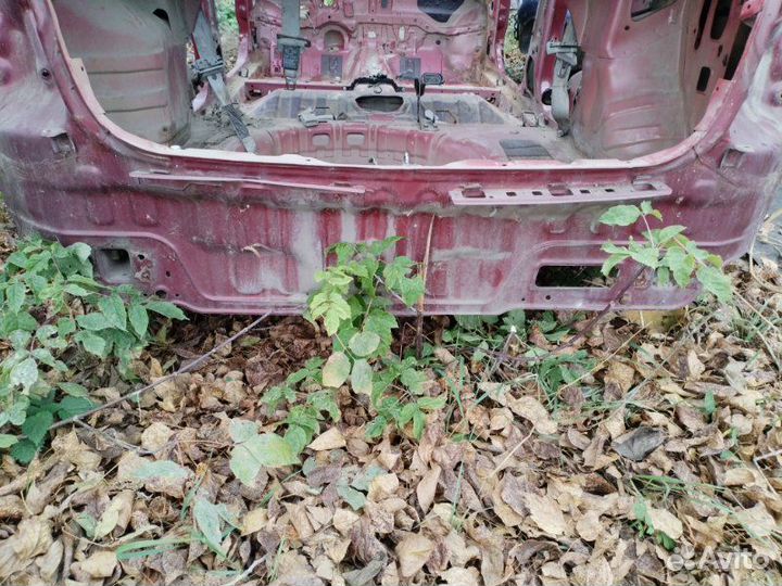 Панель задка Hyundai Verna седан G4EE 2008