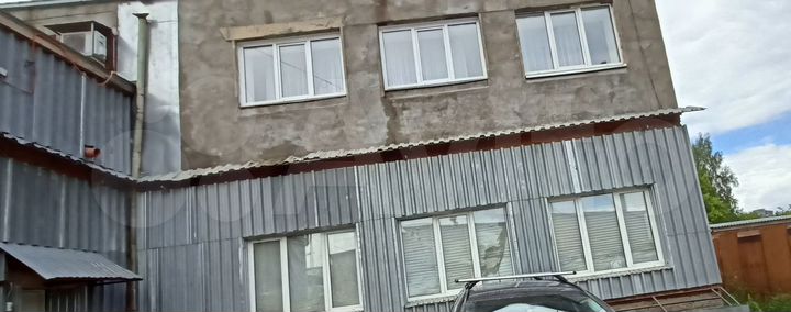 Здание, 1559 м²