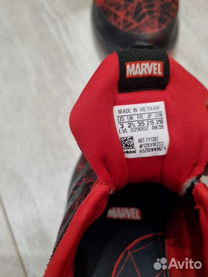 Кроссовки Adidas Marvel