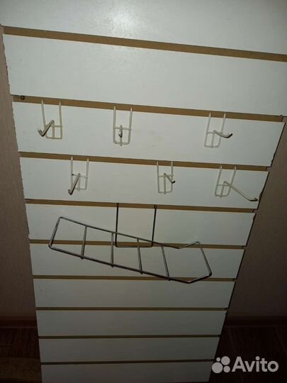 Полки и крючки