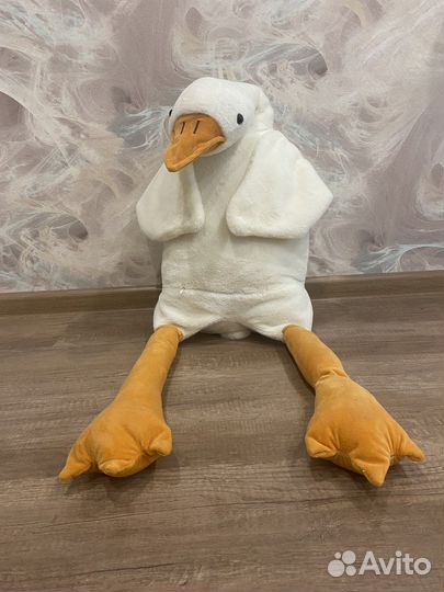 Гусь обнимусь