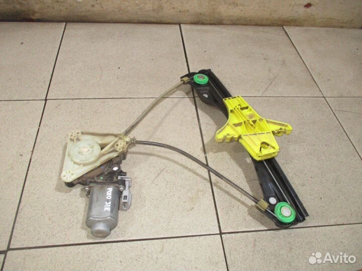 Стеклоподъемник задний правый VW Polo Sedan