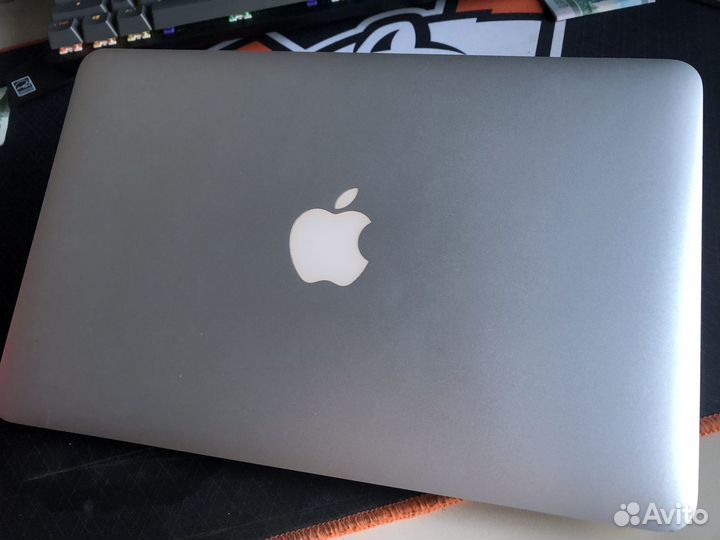 Apple MacBook Air 11 Mid 2013