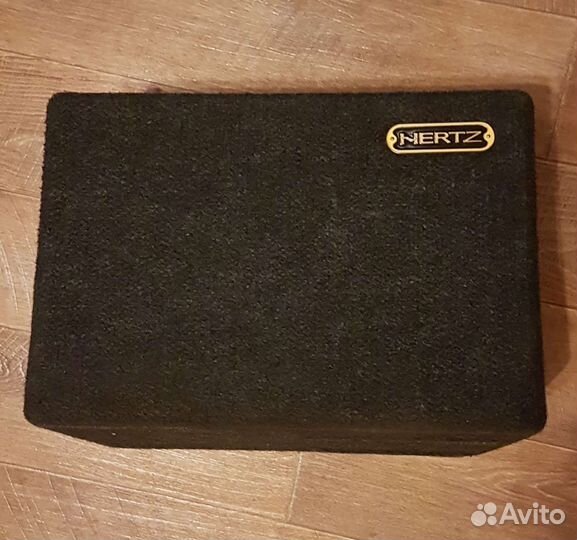 Автомобильный сабвуфер Hertz Италия