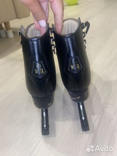 Фигурные коньки wifa 28