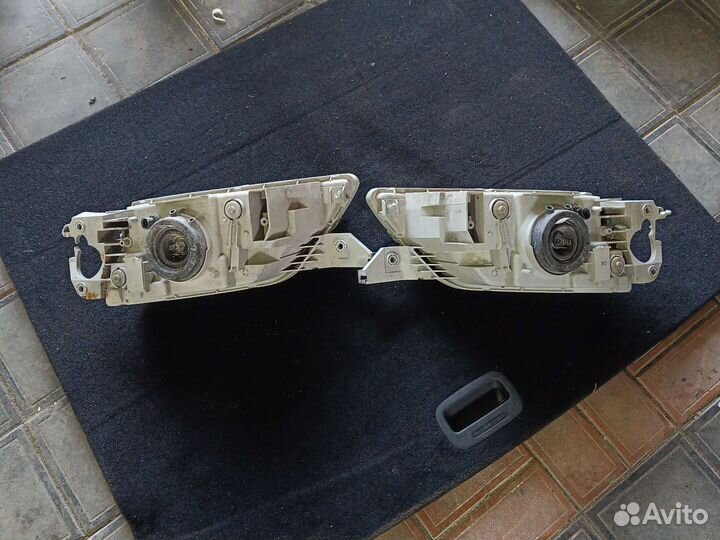 Фары Mazda Premacy