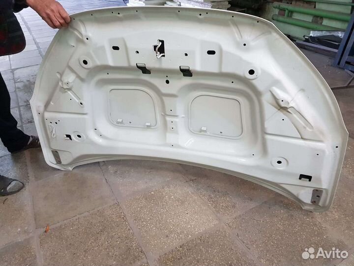 Капот LADA x-ray