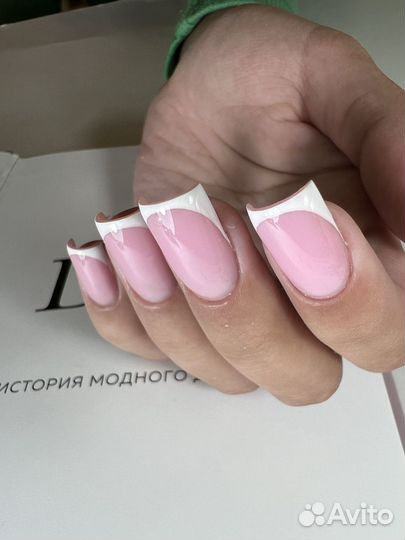 Модель на маникюр бесплатно