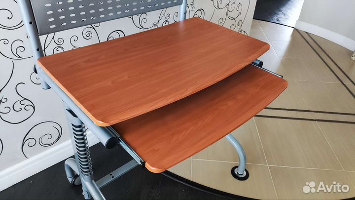 Стол компьютерный, трансформер, лёгкий металл