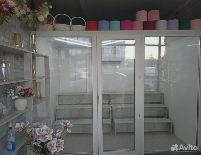 Холодильная камера для цветов, холодильная витрина