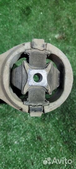 Опора двигателя задняя Volkswagen Polo Sedan мк5