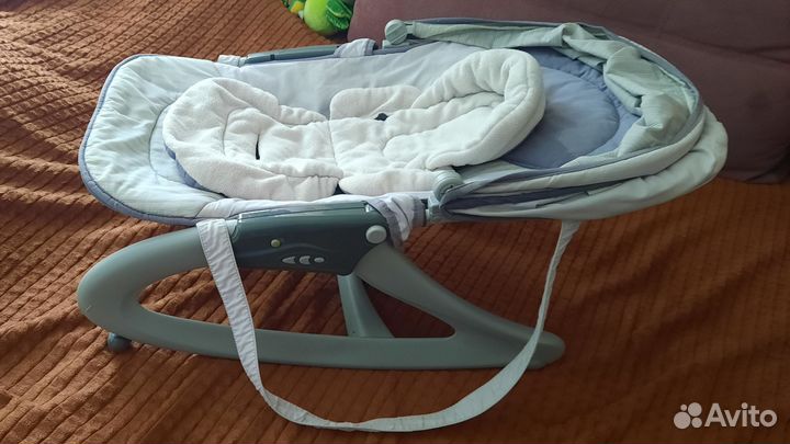 Шезлонг детский