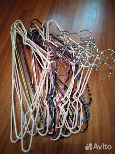 Вешалки для одежды