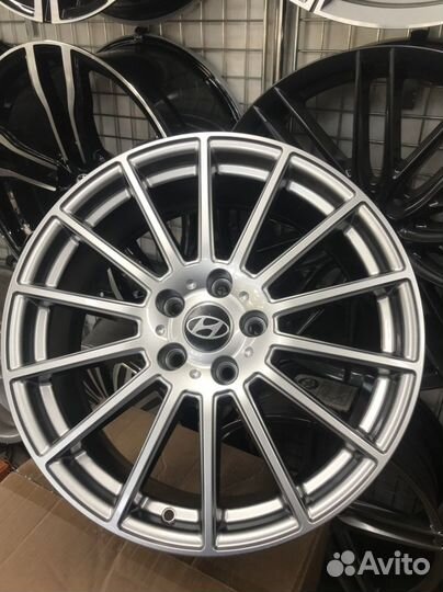Диски Hyundai R18 5x114,3 Silver Gloss