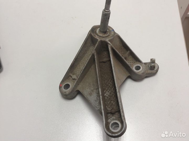 Кронштейн кпп renault logan