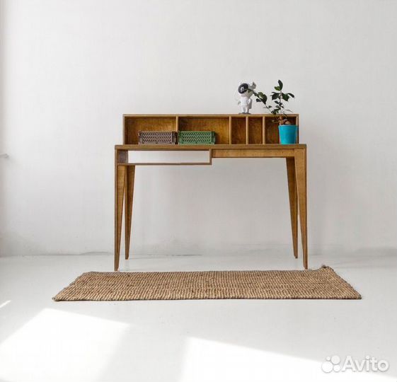 Письменный стол