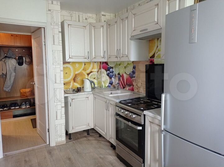 3-к. квартира, 80 м², 8/9 эт.