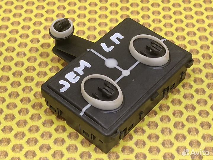 Блок управления двери левый Volkswagen Jetta JEM