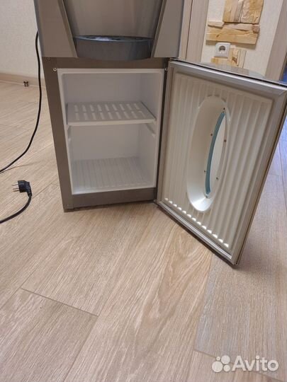 Кулер для воды напольный бу