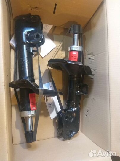 Стойка амортизатора