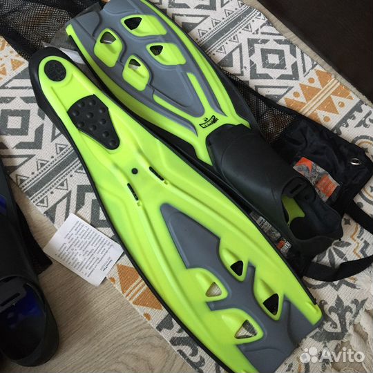 Ласты новые salvas caiman италия