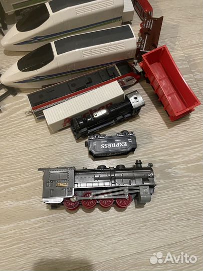 Поезда и рельсы