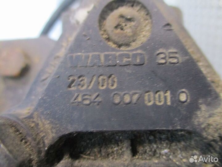 Кран уровня пола кабины Wabco 4640070010