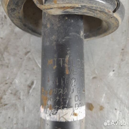 Стойка амортизатора задняя Mitsubishi Asx