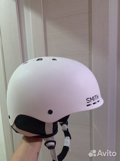 Шлем горнолыжный