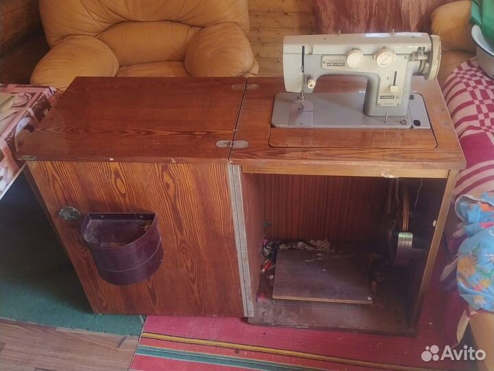 Швейная машинка чайка 3