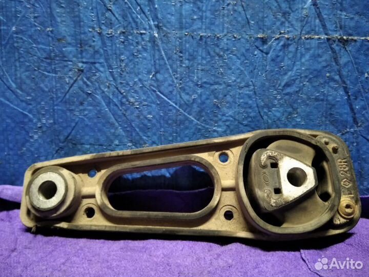 Опора двигателя задняя задняя Renault Duster F4R