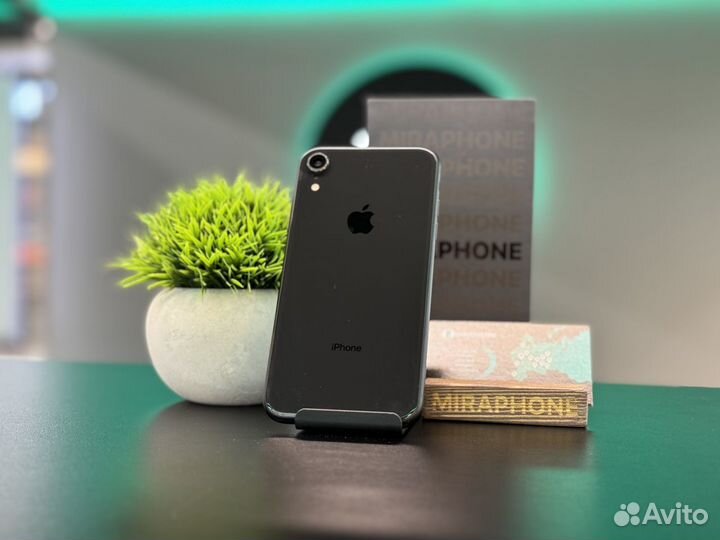 iPhone Xr, 64 ГБ