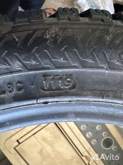 Nokian Tyres Hakkapeliitta 8 215/45 R16