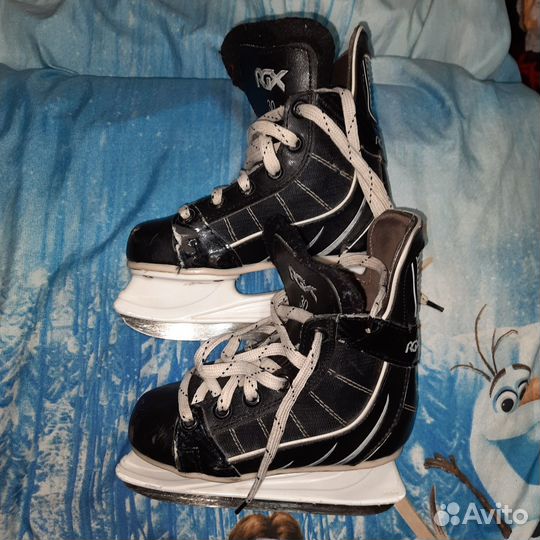 Коньки 30 размер и лыжи детские, ботинки лыжные