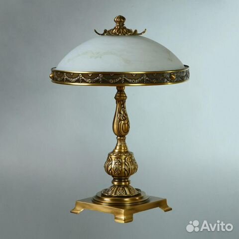 Светильник настольный металлический и стеклянный