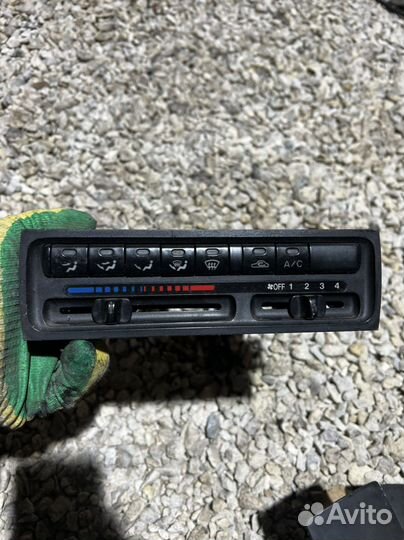 Mazda 323 блок управления печкой