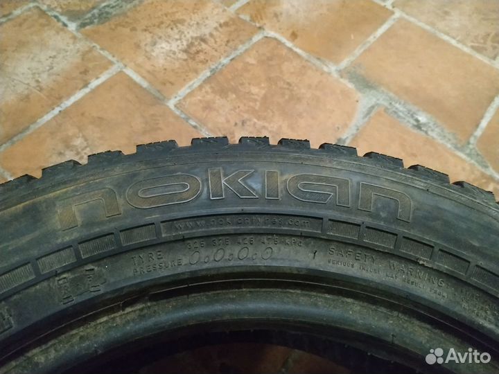 Nokian Tyres Hakkapeliitta C Cargo 215/60 R16