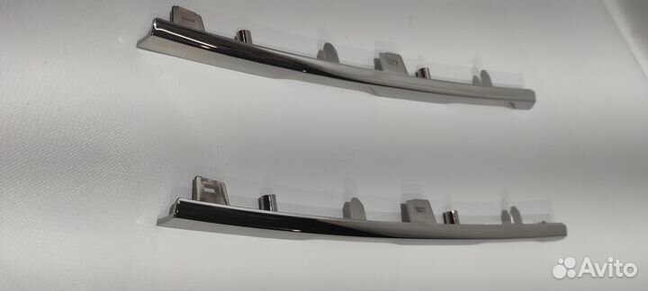 Молдинг решетки правый средний Duster 2 2021-2024